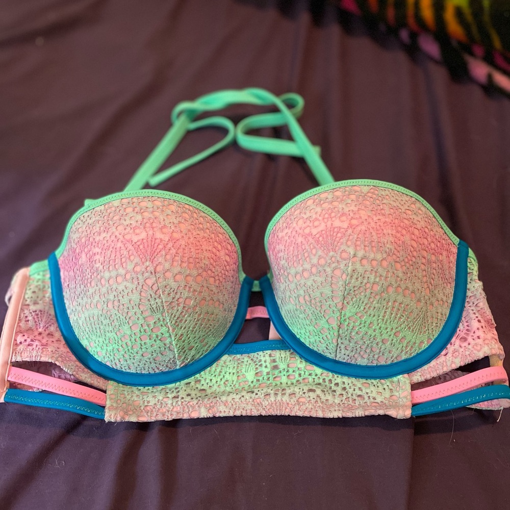 EUC Victoria’s Secret Pastel Ombré Swim Top 32DD